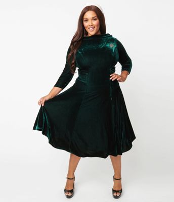 Unique Vintage Plus Size Emerald Velvet Nicola Swing Dress