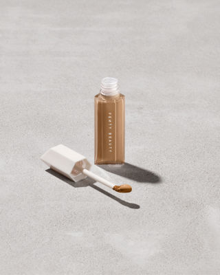 We're Even Hydrating Longwear Concealer - 300n