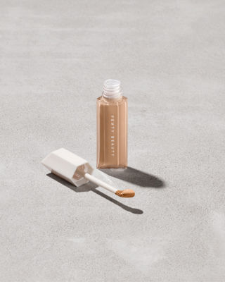 We're Even Hydrating Longwear Concealer - 260n
