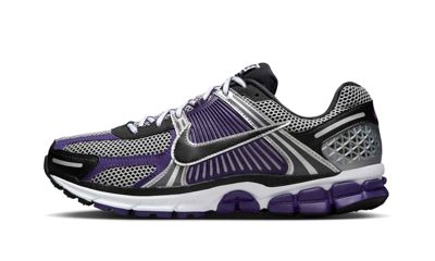 Vomero 5 "metallic Silver / Court Purple"