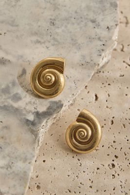 Noxelle Spiral Shell Earrings Gold