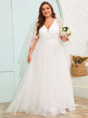 Lusara's Bride-Dreamy Plus Size V-Neck Lace Short Sleeves Tulle Wedding Dresses